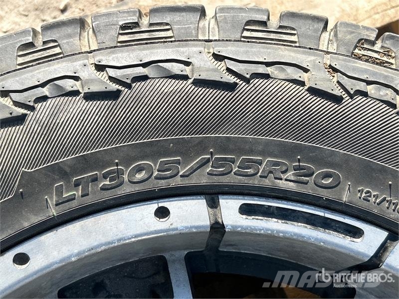 Quantity of (4) 305/55R20 20 Inch Tires Pneumatiky, kola a ráfky