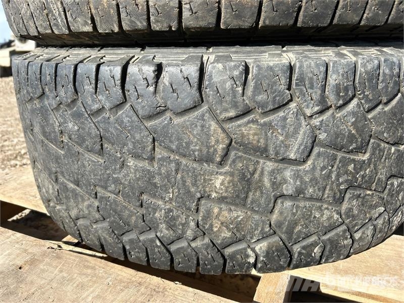 Quantity of (4) 305/55R20 20 Inch Tires Pneumatiky, kola a ráfky