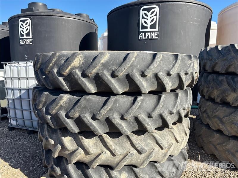  Quantity of (4) 320/90R46 Sprayer Tires - Fits Cas الإطارات والعجلات والحافات