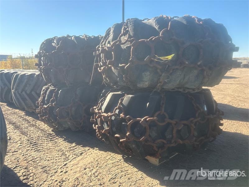  Quantity of (4) 35.5R32 Skidder Tires 轮胎、车轮、轮圈