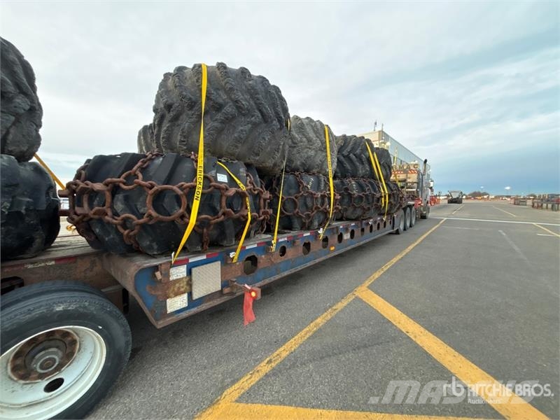  Quantity of (4) 35.5R32 Skidder Tires 轮胎、车轮、轮圈