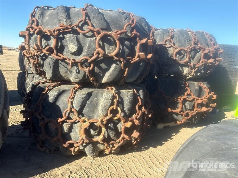  Quantity of (4) 35.5R32 Skidder Tires 轮胎、车轮、轮圈