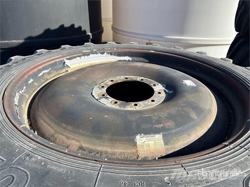  Quantity of (4) 380/90R46 Sprayer Tires - Fits Cas الإطارات والعجلات والحافات