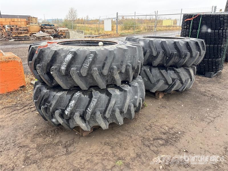 Quantity of (4) 460/85-34 Tires Gume, kotači i naplatci