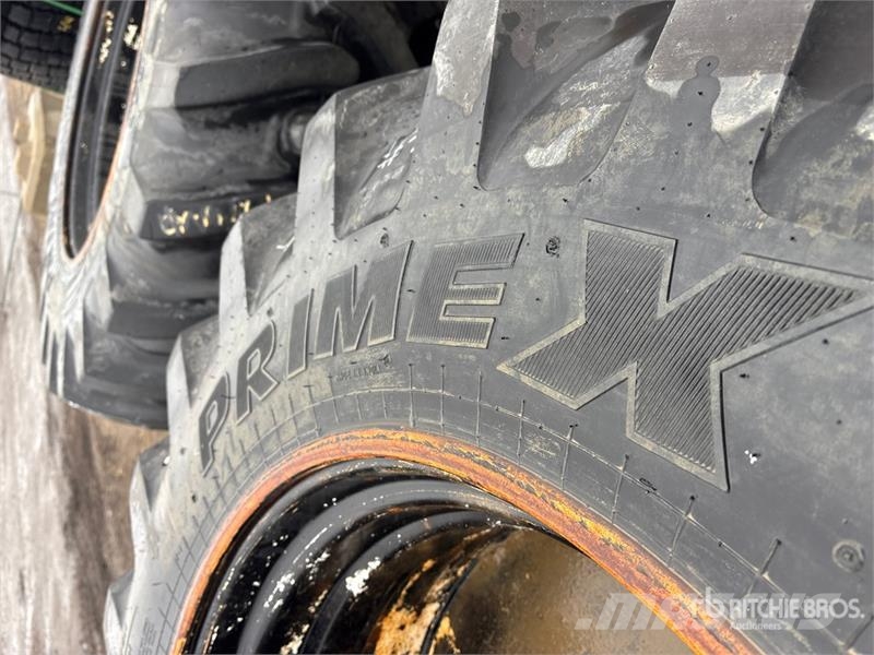 Quantity of (4) 460/85-34 Tires Gume, kotači i naplatci