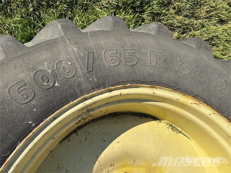 Quantity of (4) 600/65R38 Sprayer Tires - Fits Joh Pneumatiky, kolesá a ráfiky