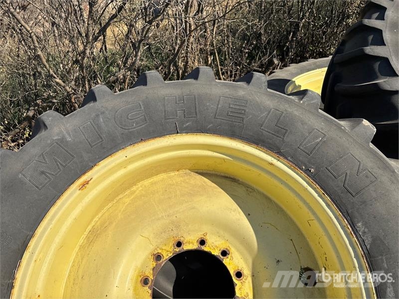 Quantity of (4) 600/65R38 Sprayer Tires - Fits Joh Pneumatiky, kolesá a ráfiky