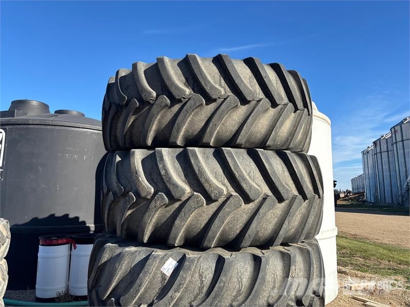 Quantity of (4) 710/65R46 Sprayer Tires - Fits Cas الإطارات والعجلات والحافات