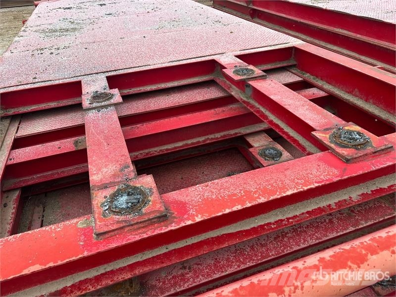 Quantity of (4) 8 ft 6 in x 22 ft 4 in Steel Skids Építőipar - Egyebek