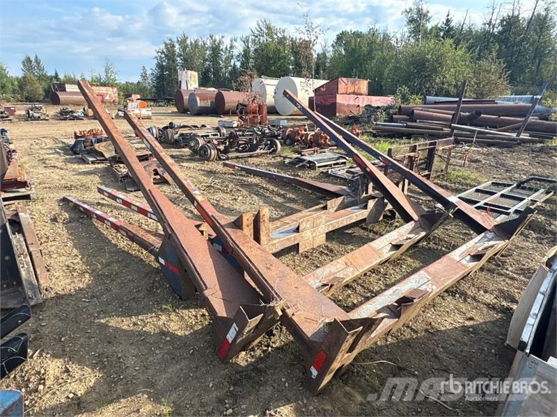 Quantity of (4) 96 in Logging Trailer Bunks Drugi deli