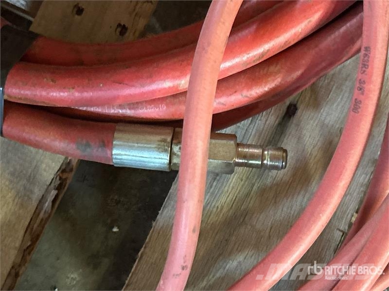 Quantity of (4) Air Hose Ďalšie komponenty