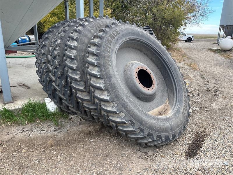 Quantity of (4) Alliance 380/105R54 Tires - Fits Gume, točkovi i felne