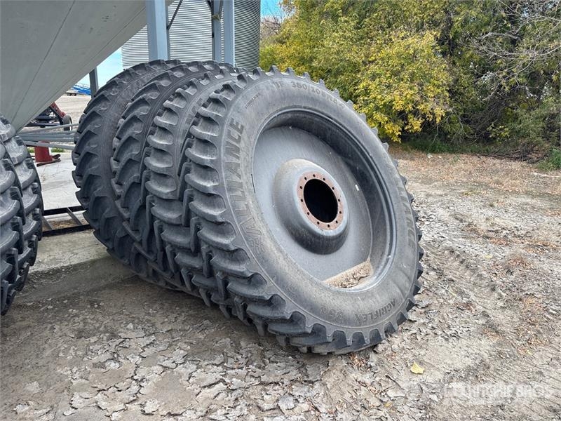 Quantity of (4) Alliance 380/105R54 Tires - Fits Gume, točkovi i felne
