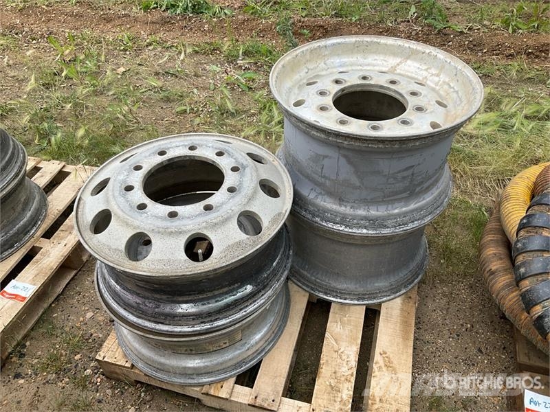 Quantity of (4) Aluminum Semi Tire Rims Transportes - Outros