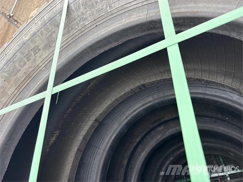  Quantity of (4) Beaver 17.5R25 Radial Tires الإطارات والعجلات والحافات
