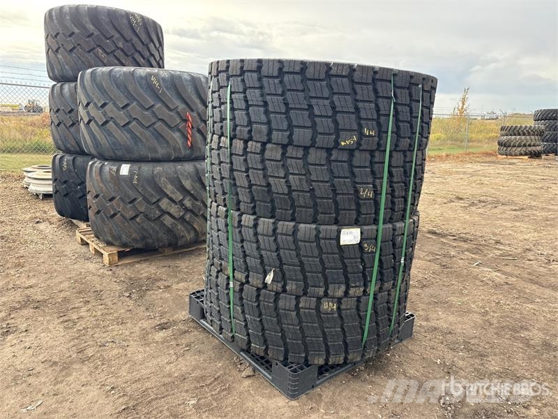  Quantity of (4) Beaver 17.5R25 Radial Tires الإطارات والعجلات والحافات