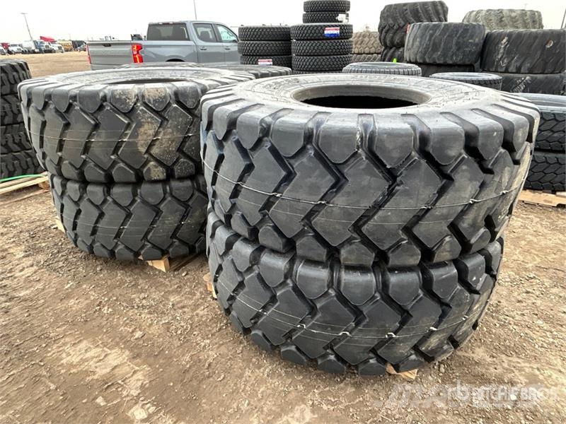 Quantity of (4) Bedrock E-3E 23.5-25 Tires (Unused Gume, točkovi i felne