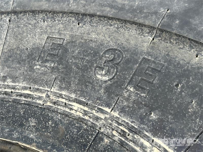  Quantity of (4) Bedrock E-3E 23.5-25 Tires (Unused Gume, točkovi i felne