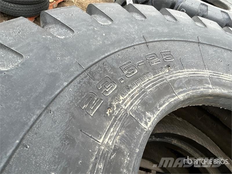  Quantity of (4) Bedrock E-3E 23.5x25 Tires (Unused Gume, točkovi i felne