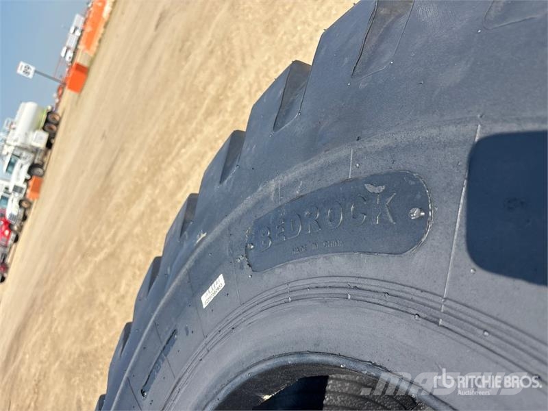 Quantity of (4) Bedrock 20.5-25 E3/L3 Tires (Unuse Opony, koła i felgi