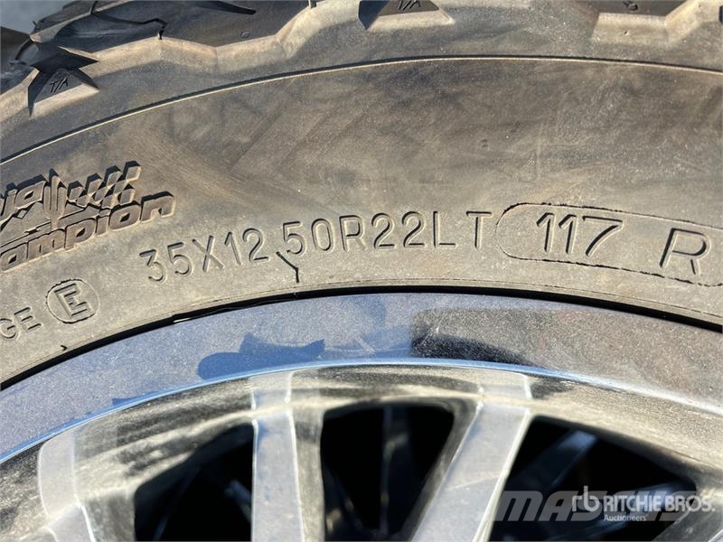 Quantity of (4) BFGoodrich All-Terrain 35x12.50R22 Gume, kotači i naplatci