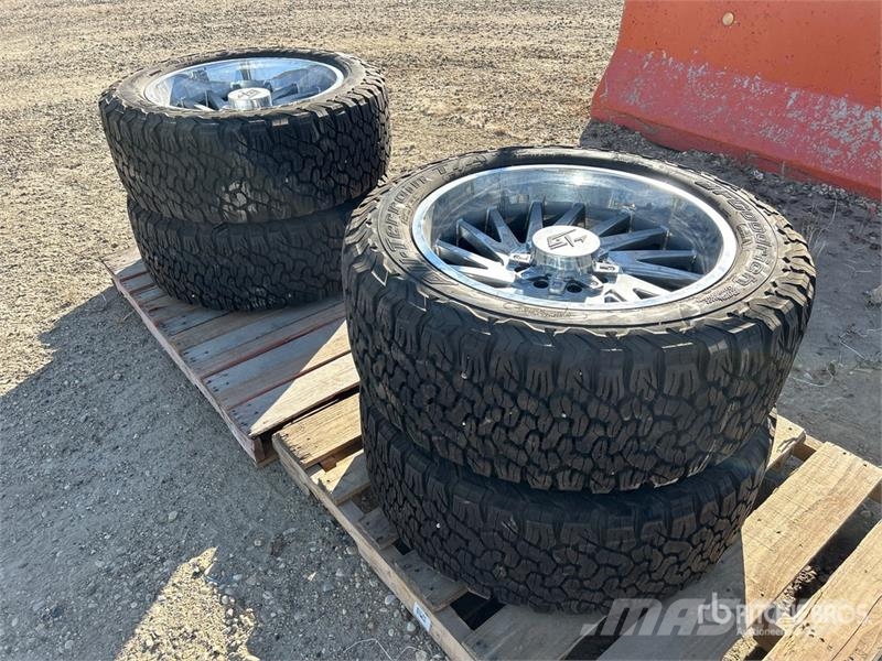 Quantity of (4) BFGoodrich All-Terrain 35x12.50R22 Gume, kotači i naplatci