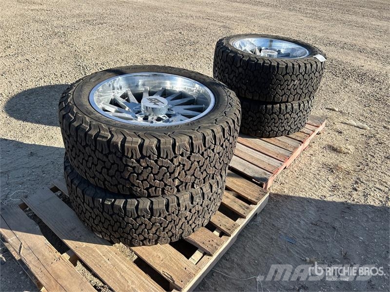 Quantity of (4) BFGoodrich All-Terrain 35x12.50R22 Gume, kotači i naplatci