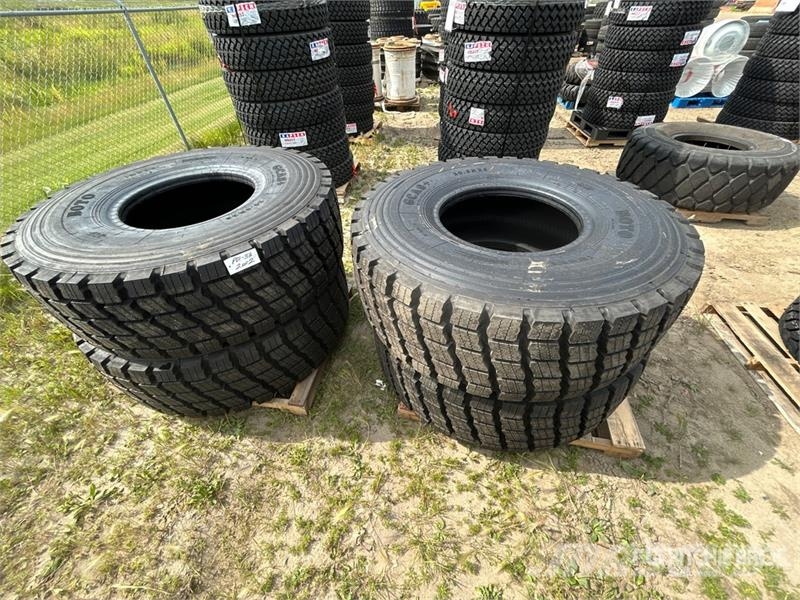 Quantity of (4) Boto 20.5R25 Tires (Unused) Tekerlekler