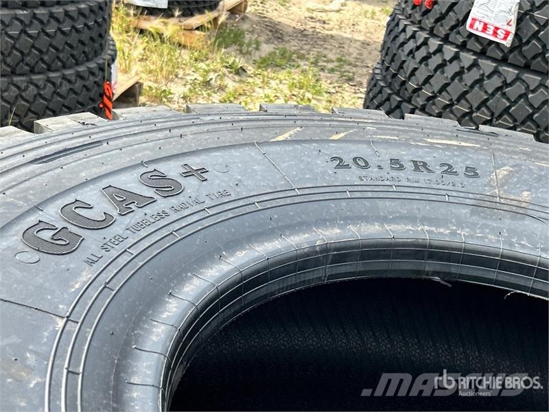 Quantity of (4) Boto 20.5R25 Tires (Unused) Tekerlekler