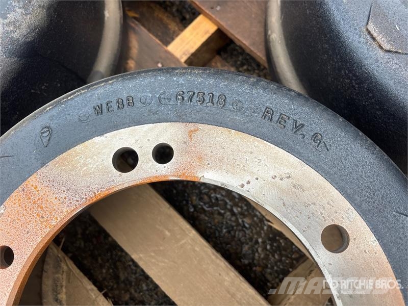 Quantity of (4) Brake Drums (Unused) Transportes - Outros