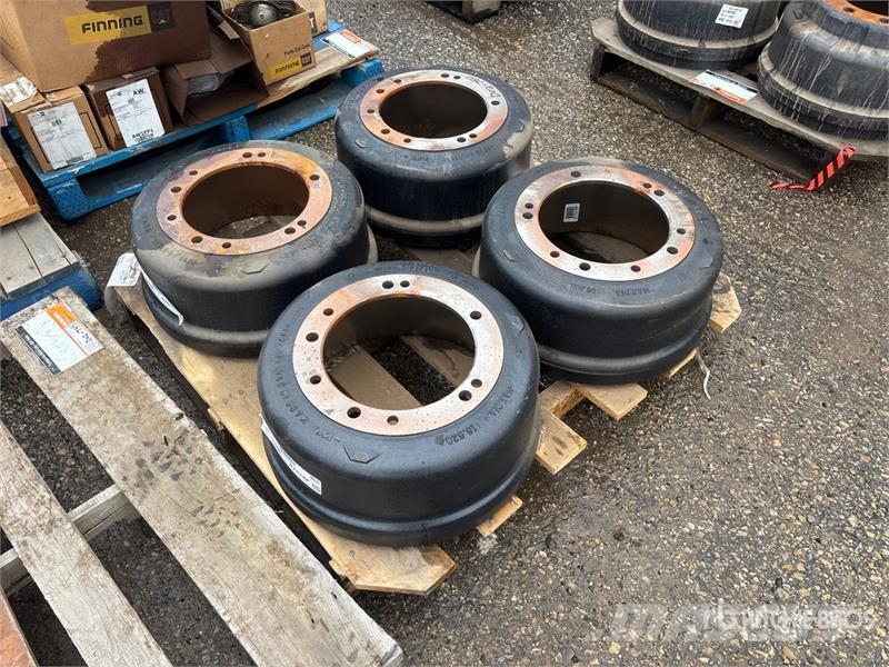 Quantity of (4) Brake Drums (Unused) Transportes - Outros
