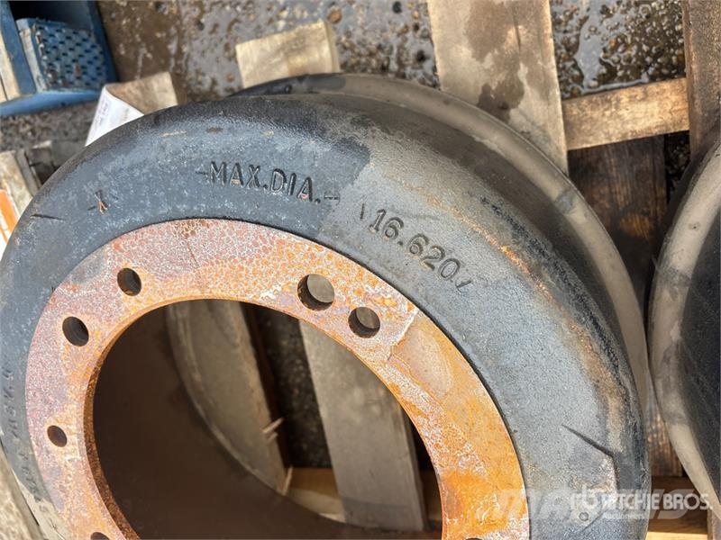 Quantity of (4) Brake Drums (Unused) Transportes - Outros