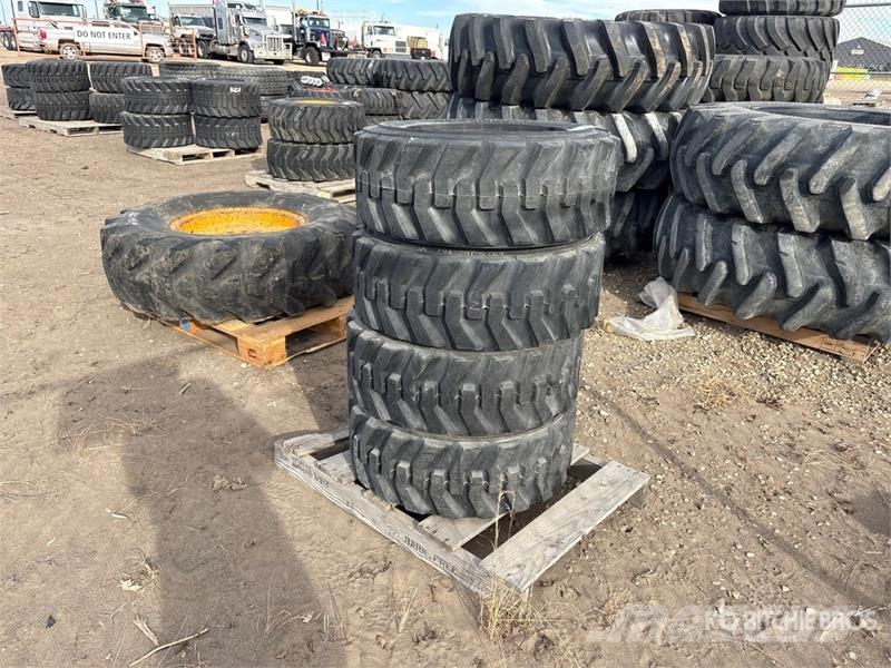  Quantity of (4) Caterpillar 10x16.5 Skid Steer Tir Gume, točkovi i felne