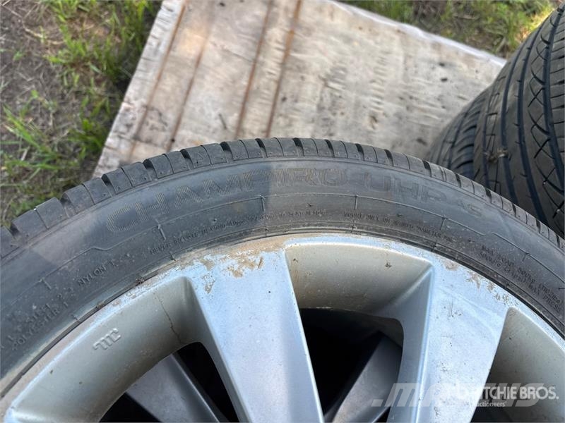 Quantity of (4) Champiro Uhpas 195/50R16 Tires - F Tyres, wheels and rims