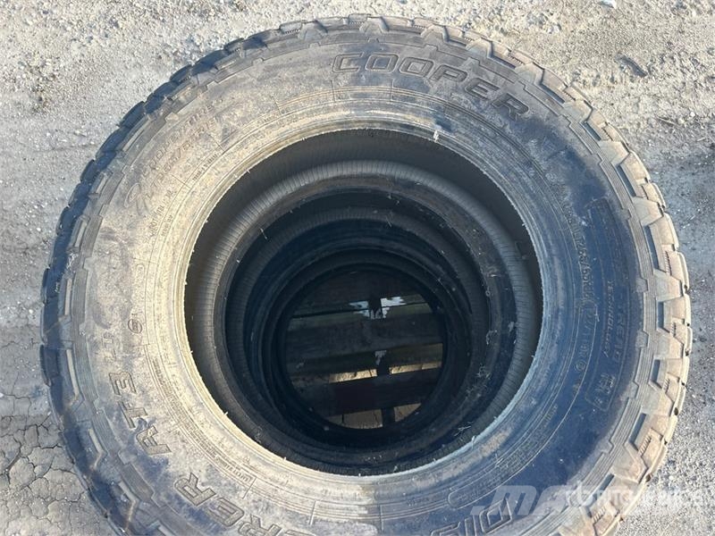  Quantity of (4) Cooper 265/65R18 Tires Llantas