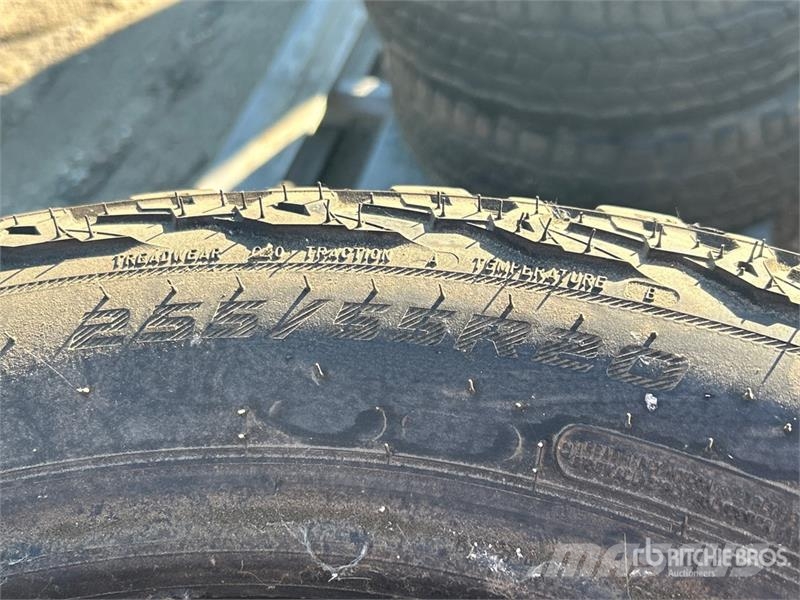 Quantity of (4) Cooper 255/55R20 Tires Шины и колёса