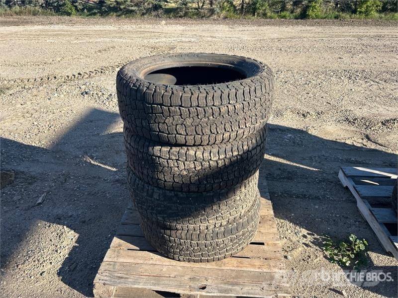 Quantity of (4) Cooper 255/55R20 Tires Шины и колёса