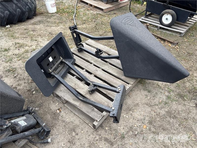 Quantity of (4) Crop Dividers - Fits Agri-Fac Cond Foredlings- og lagerhåndteringsutstyr - Annet