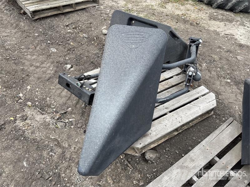 Quantity of (4) Crop Dividers - Fits Agri-Fac Cond Foredlings- og lagerhåndteringsutstyr - Annet