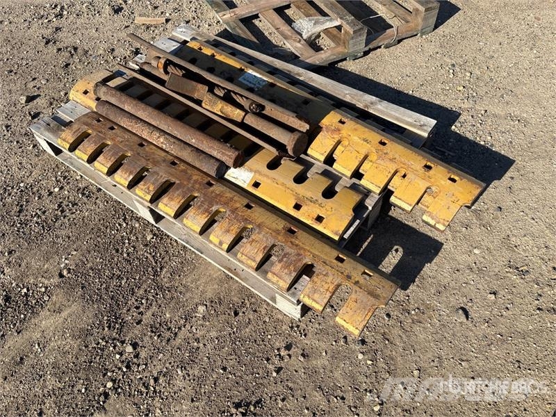 Quantity of (4) Cutting Edge - Fits Caterpillar Коммерческий транспорт - Другие