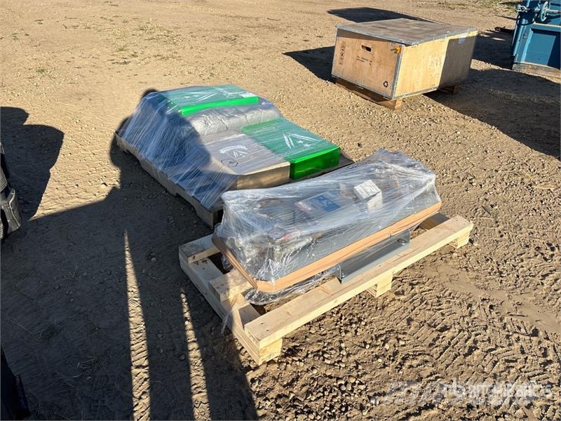Quantity of (4) Desiccant Tower Air Dryer Polovna mašina za sušenje kompresivnim vazduhom