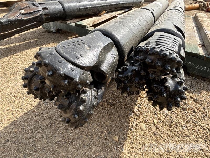 Quantity of (4) Drill Heads Öl- und Gasbohrgeräte