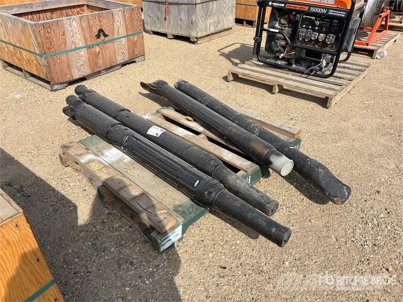 Quantity of (4) Drill Heads Öl- und Gasbohrgeräte
