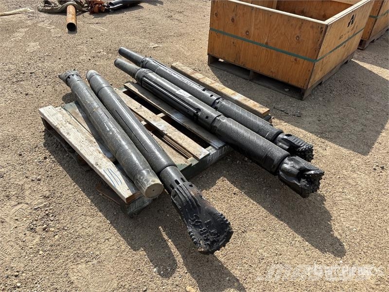 Quantity of (4) Drill Heads Öl- und Gasbohrgeräte