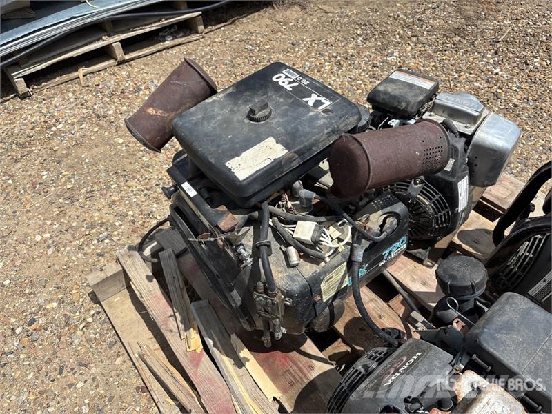 Quantity of (4) Engine Dzinēji