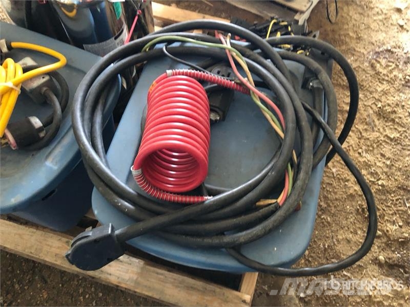 Quantity of (4) Fire Extinguisher Agriculture - Autres
