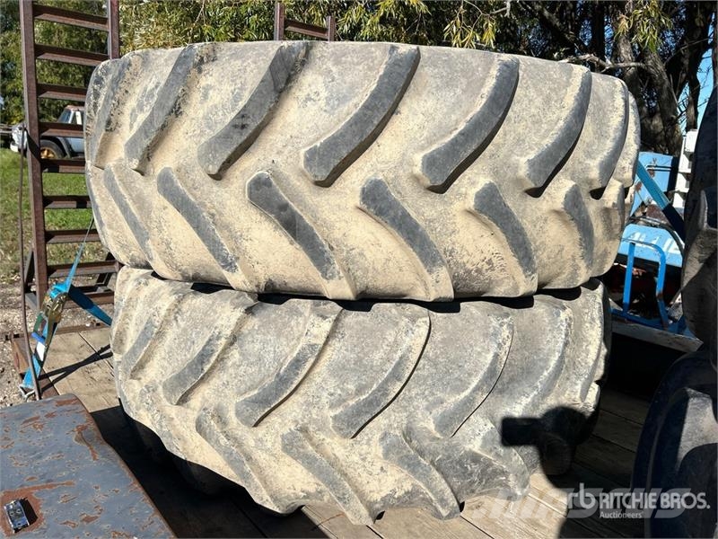 Quantity of (4) Firestone 600/65R38 Tires - Fits J Gume, točkovi i felne