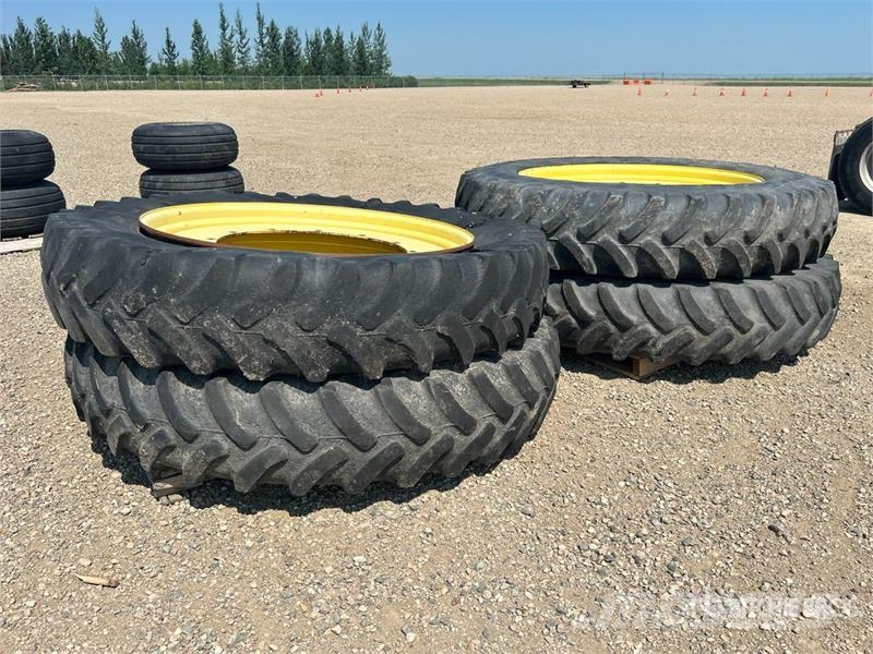 Quantity of (4) Firestone Radial 9100 380/105R50 T Opony, koła i felgi