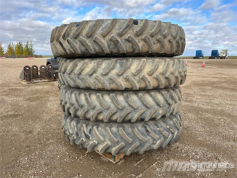 Quantity of (4) Firestone 380/105R50 Tires - Fits Gume, kotači i naplatci