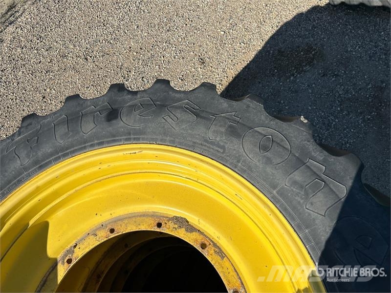 Quantity of (4) Firestone Radial All Traction RC 轮胎、车轮、轮圈